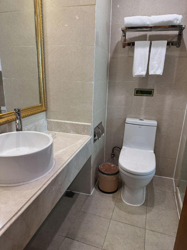 Bathroom 4, Vienna Hotel Jieyang Danpu Road Branch, Jieyang