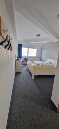 Bedroom 4, Pension Take Off, Gera