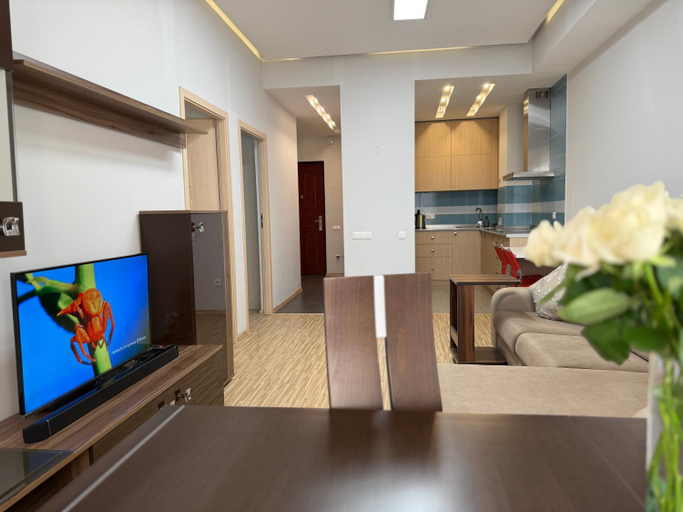 Shared lounge/TV area