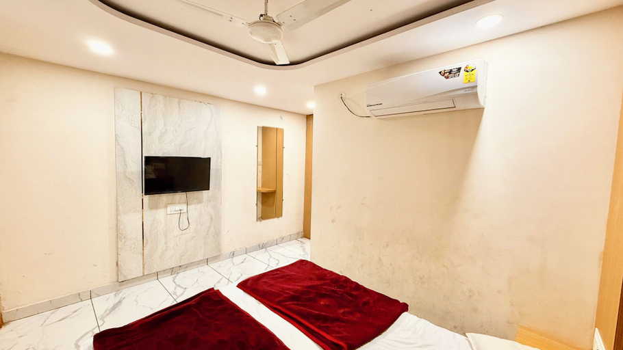 Room 5, Hotel A Grand near All Main Places, Ujjain
