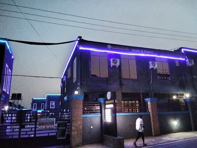 Front of property 4, KINGSAMYSTAR HOTEL AND SUITES, Oshimili North