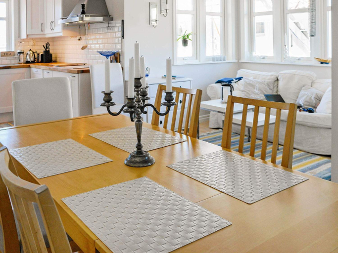 Others 4, person holiday home in DYRON, Tjörn