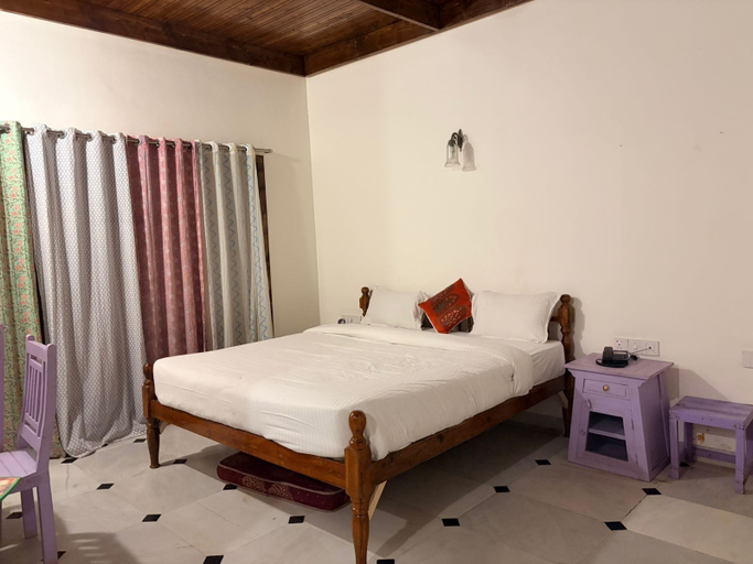 Room 3, Malgudi Days and Resorts, Ujjain