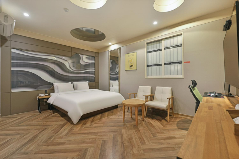 Bedroom 4, Palace Hotel Ulsan, Jung