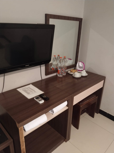 Agung Hotel Kendari - Tap to explore photos