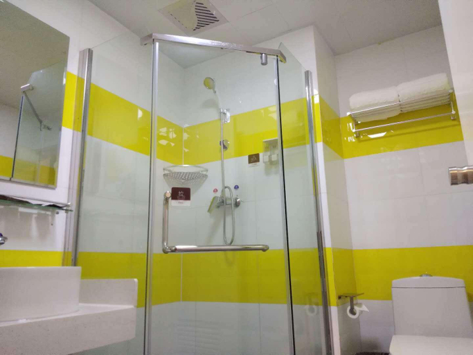 Bathroom, Jun Hotel Shandong Yantai Development Zone Jinshatan, Yantai