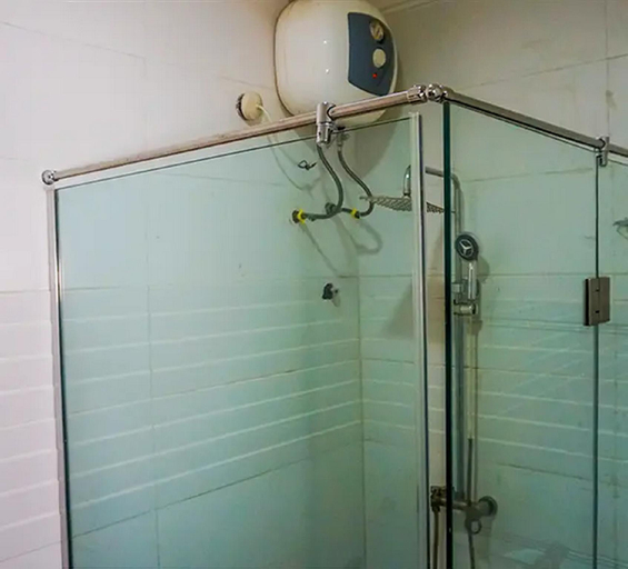 Bathroom 3, November 5 Hotel , Owerri North
