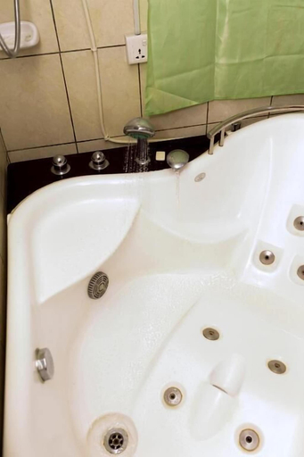 Bathroom 4, Kivu Go-Lax Resort, Rubavu