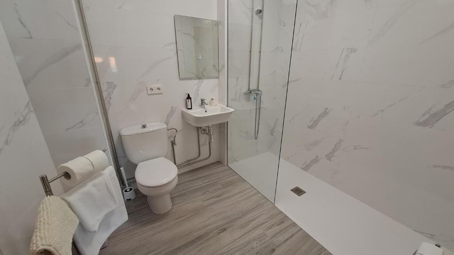 Bathroom 3, Hotel Victorino Bandeira, Pontevedra