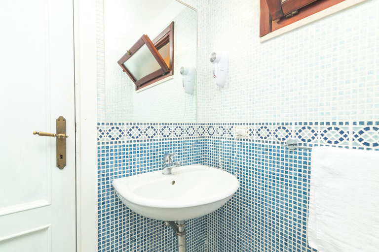 Bathroom 5, Eucalyptus 205, Olbia-Tempio