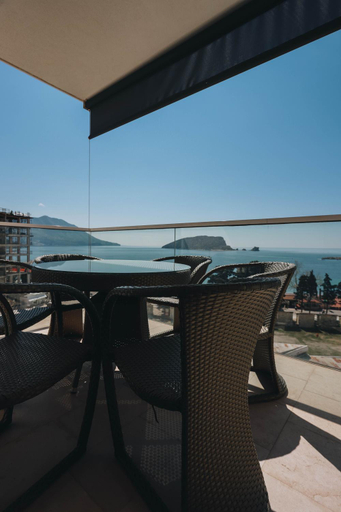 Others 2, Sunrio Apartments