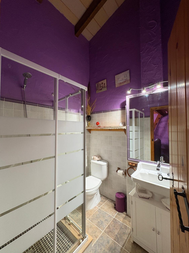 Bathroom 3, Lo Raco de Peret, Tarragona