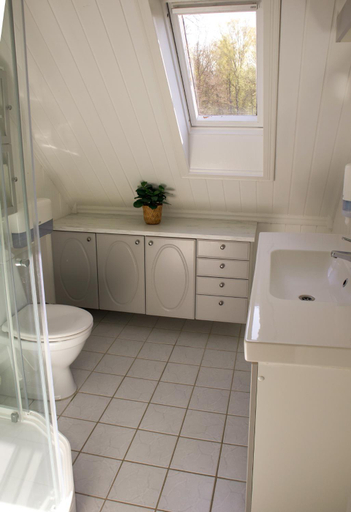 Bathroom 3, Lagunen Cottages and Hostel, Strömstad