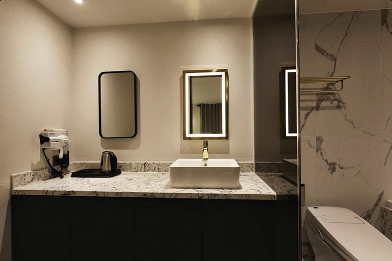 Bathroom 5, Gunsan Mari Hotel Gyeongjang branch , Gunsan
