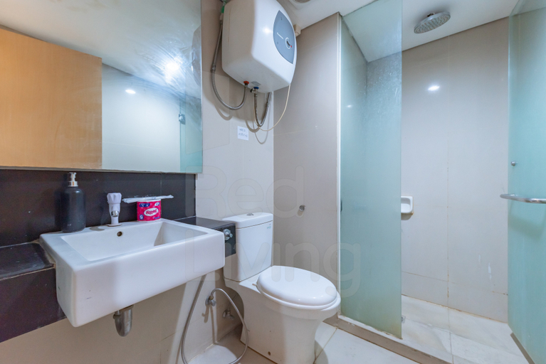 Bathroom, RedLiving Apartemen Star Semarang - Sky Tower Lantai 22, Semarang