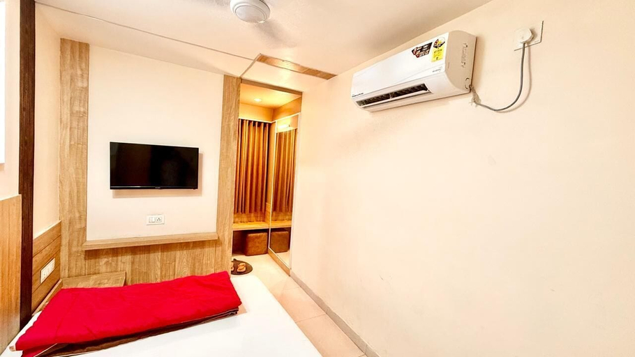 Room 3, Hotel N K Palace - near Mahakal Temple, Ujjain