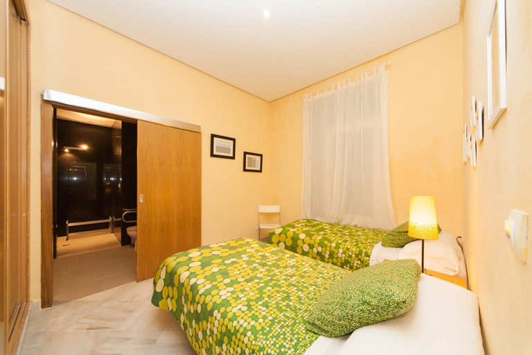 Bedroom 3, La Casa del Conde de Gelves Apartments, Sevilla