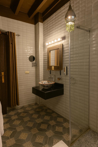 Bathroom 4, Gamaleya Boutique Hotel, Al-Jamaliyah