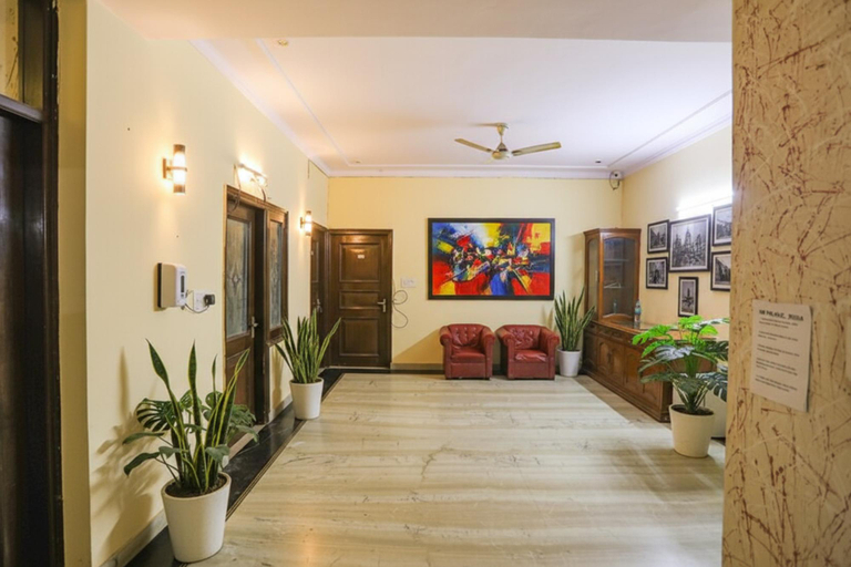 Public Area 2, FabHotel HM Palace, Gautam Buddha Nagar