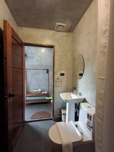 Bathroom 3, Casa Nacpan, El Nido
