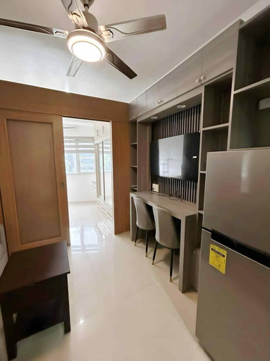 Room 4, Mall of SHELL Residences Staycation, Pasay City