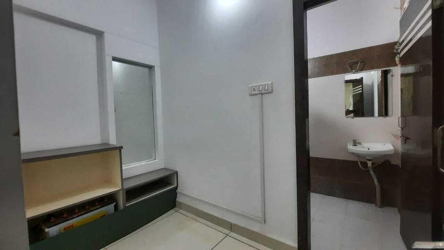Room 3, Hotel S M INN near Temple & Main Places, Ujjain