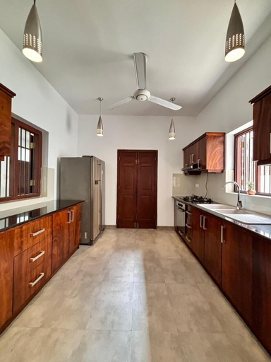 Shared kitchen facilities, Nest Villa, Sri Jayawardanapura Kotte