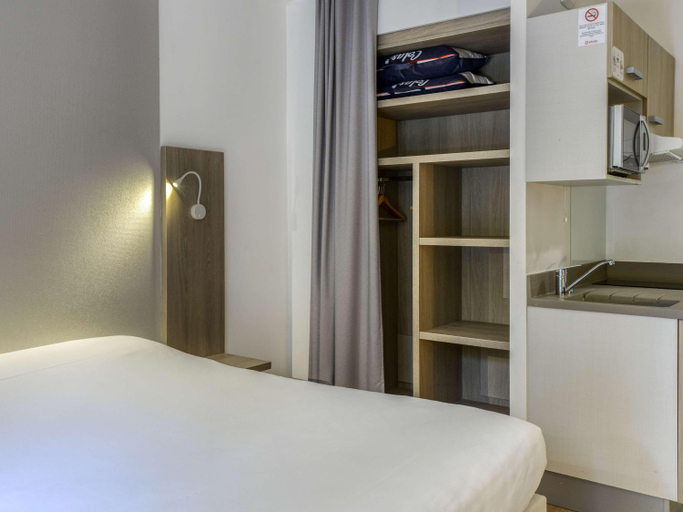 Bedroom 3, Aparthotel Adagio Access Saint-Nazaire, Loire-Atlantique