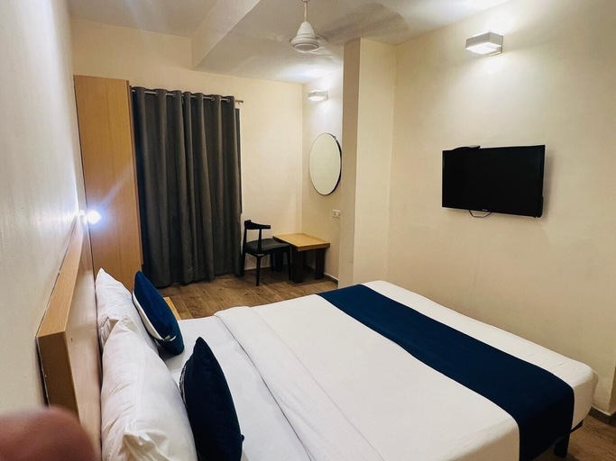 Room 5, Hotel Dlive Indore, Indore