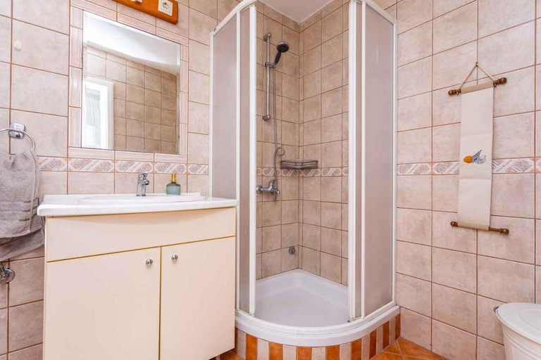 Bathroom 4, Holiday Home in Vrbnik - Insel Krk 36874, Vrbnik