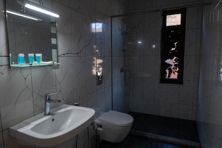 Bathroom 4, machakhela inn, Batumi