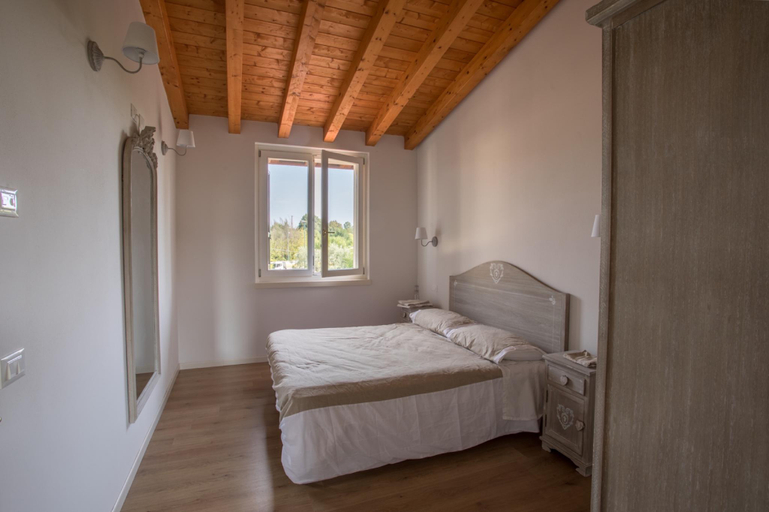 Bedroom 3, Elegant Lake Garda Villa With Garden, Brescia