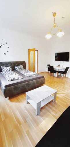 Interior, Stylish 2-BR Apartment in Vienna's Simmering Area, Wien