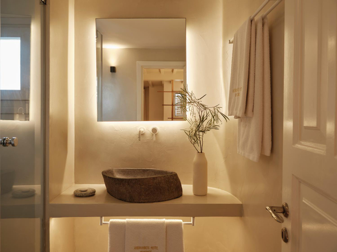 Bathroom 5, Andronikos, South Aegean