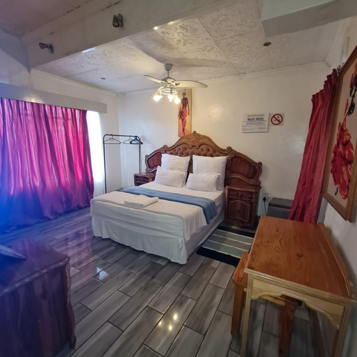 Bedroom 4, HostHub Guest House, Bojanala
