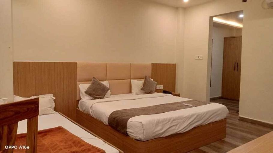 Room 3, P R Palace -near Temple & Prime Location, Ujjain