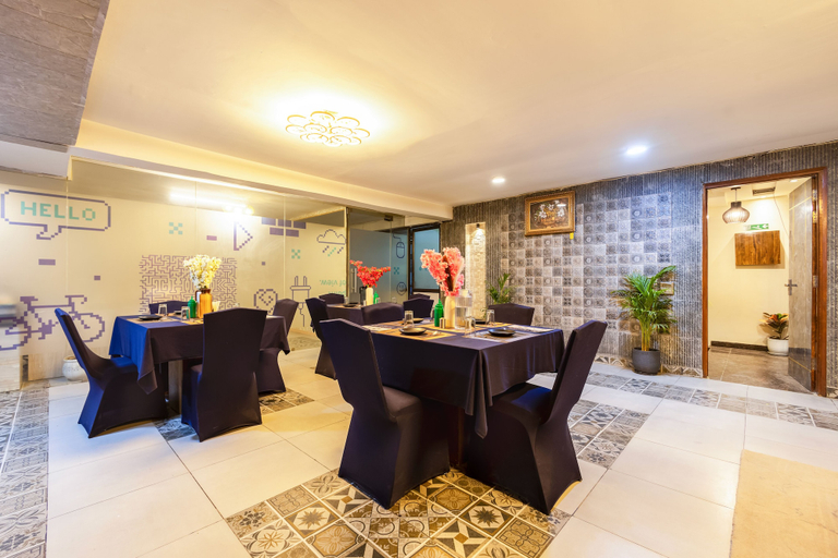Restaurant 5, BNB Sakura, Gurgaon