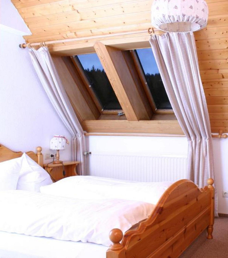 Bedroom 2, Landgasthaus Backhof-Helmle, Breisgau-Hochschwarzwald