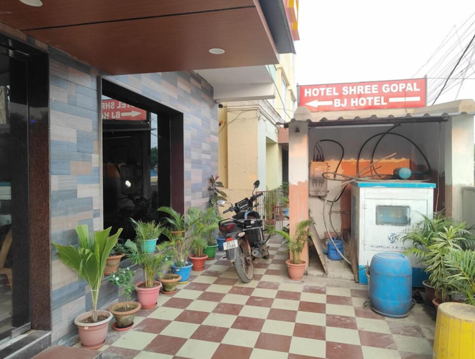 Interior entrance, BJ Hotel Puri, Puri