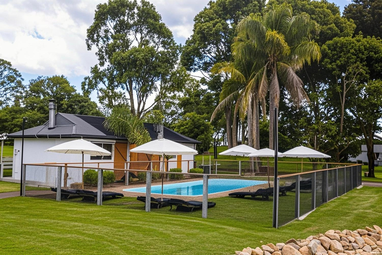Sport & Beauty, Eight Acres Lakes Entrance, E. Gippsland - Orbost
