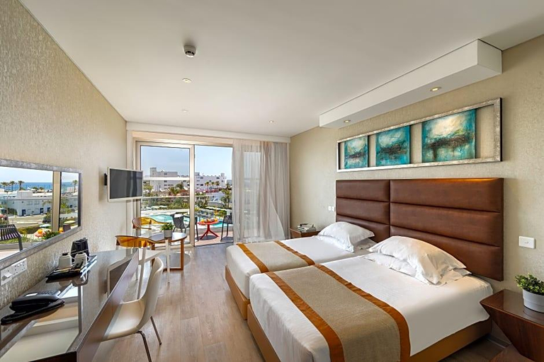 Bedroom 3, Faros Hotel