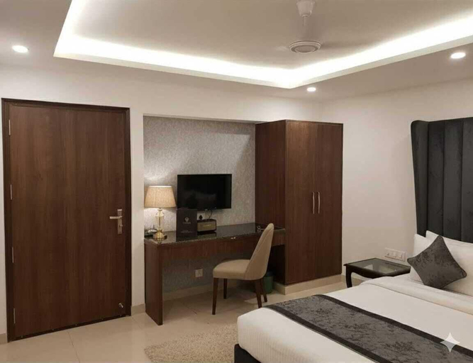 Room 2, Hotel Peridot Delhi Airport, Delhi