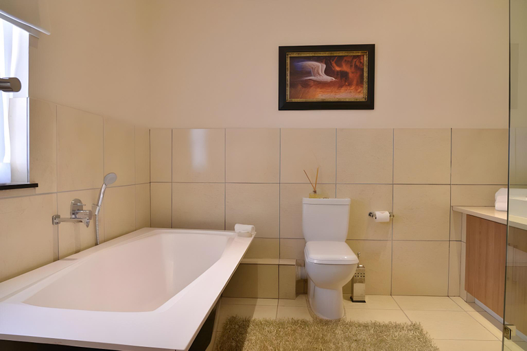 Bathroom 5, Inn & Out Plus Craighall, City of Johannesburg
