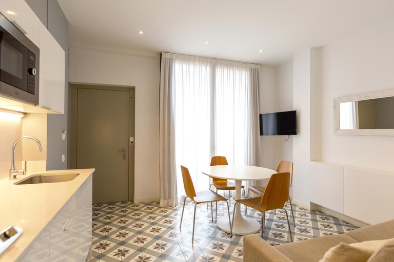 Others 5, Uma Suites Sagrada Familia, Barcelona
