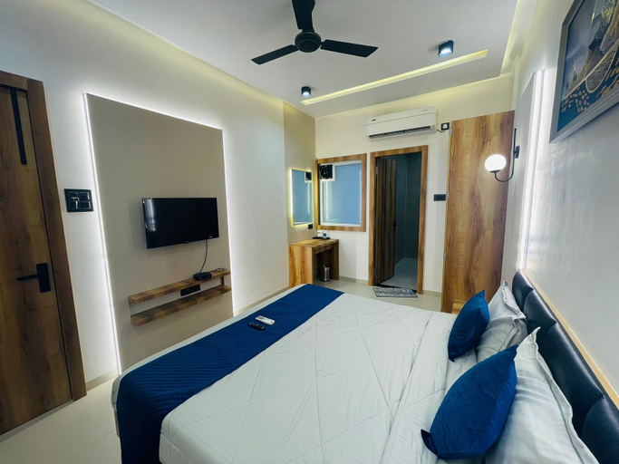 Room 3, Hotel The Golden Tree, Damoh