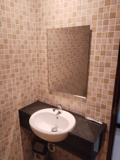 Bathroom 5, Agung Hotel Kendari, Kendari