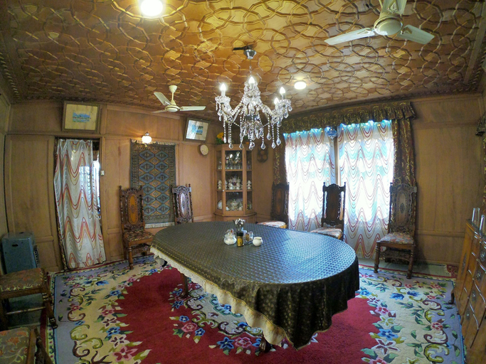 Others 5, Chicago Houseboats, Srinagar