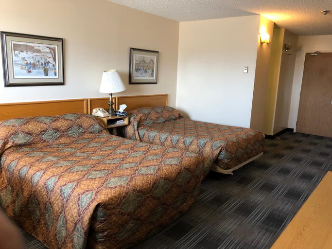 Bedroom 2, Agassiz Hotel and Restaurant - Under New Management, Division No. 17