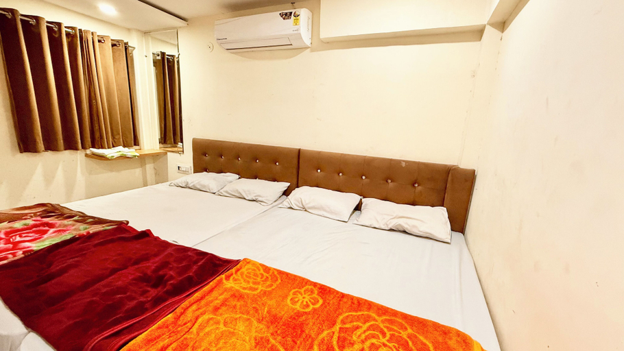 Room 4, Hotel A Grand near All Main Places, Ujjain