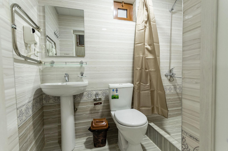 Bathroom 3, Hotel Osiyo Plaza, Samarkand